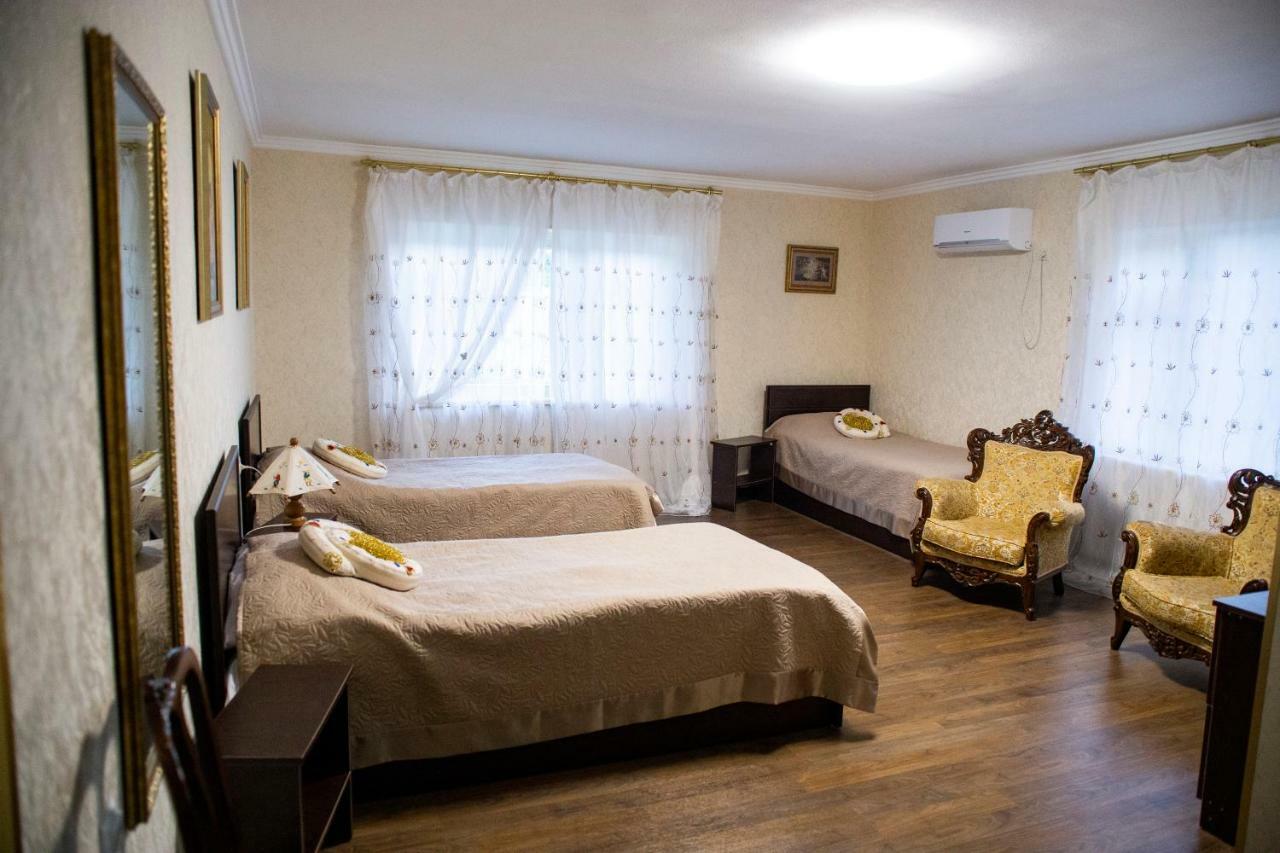 Art House Kutateli Hotel Tskaltubo Bagian luar foto