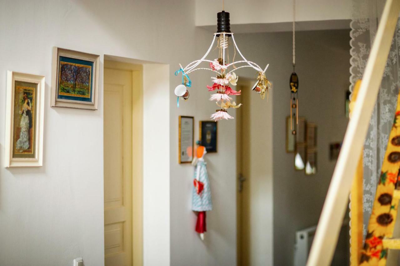Art House Kutateli Hotel Tskaltubo Bagian luar foto