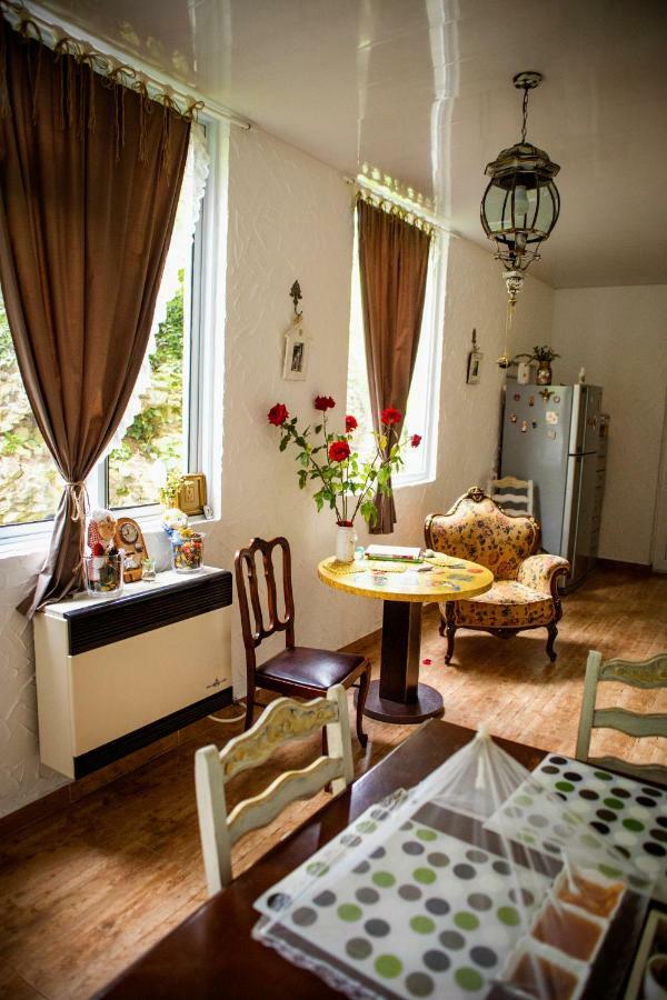 Art House Kutateli Hotel Tskaltubo Bagian luar foto