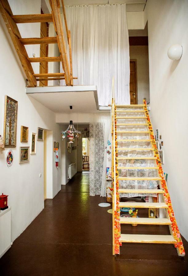 Art House Kutateli Hotel Tskaltubo Bagian luar foto